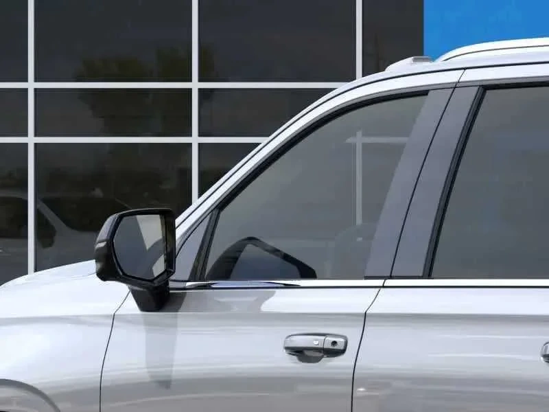 Thumbnail: 2026 Chevrolet Suburban - 26