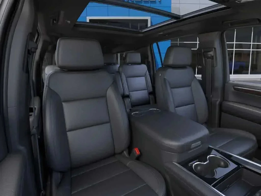Thumbnail: 2026 Chevrolet Suburban - 7