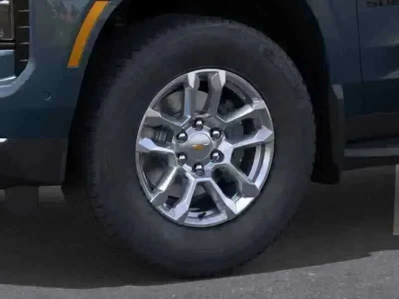 Thumbnail: 2026 Chevrolet Suburban - 6