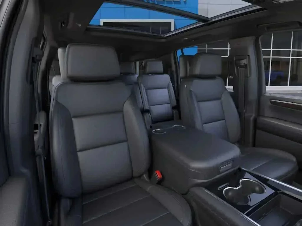 Thumbnail: 2026 Chevrolet Suburban - 8