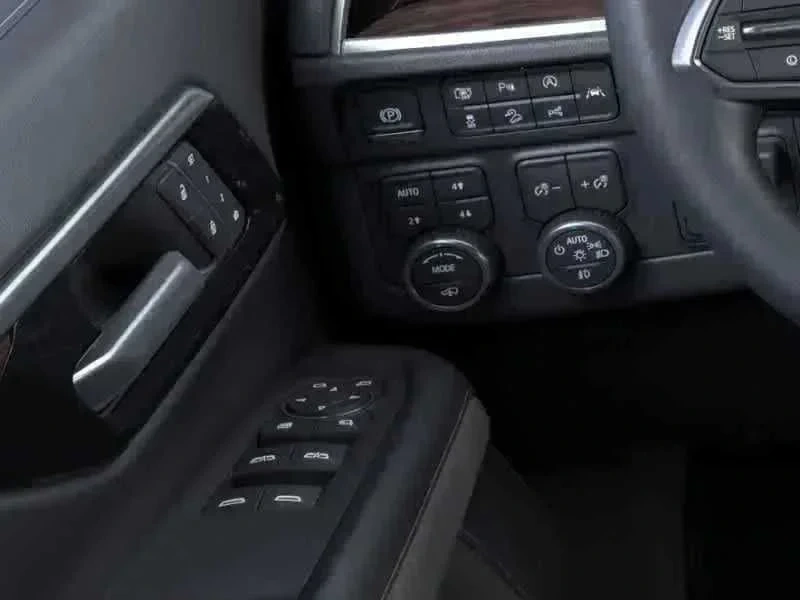 Thumbnail: 2026 Chevrolet Suburban - 14