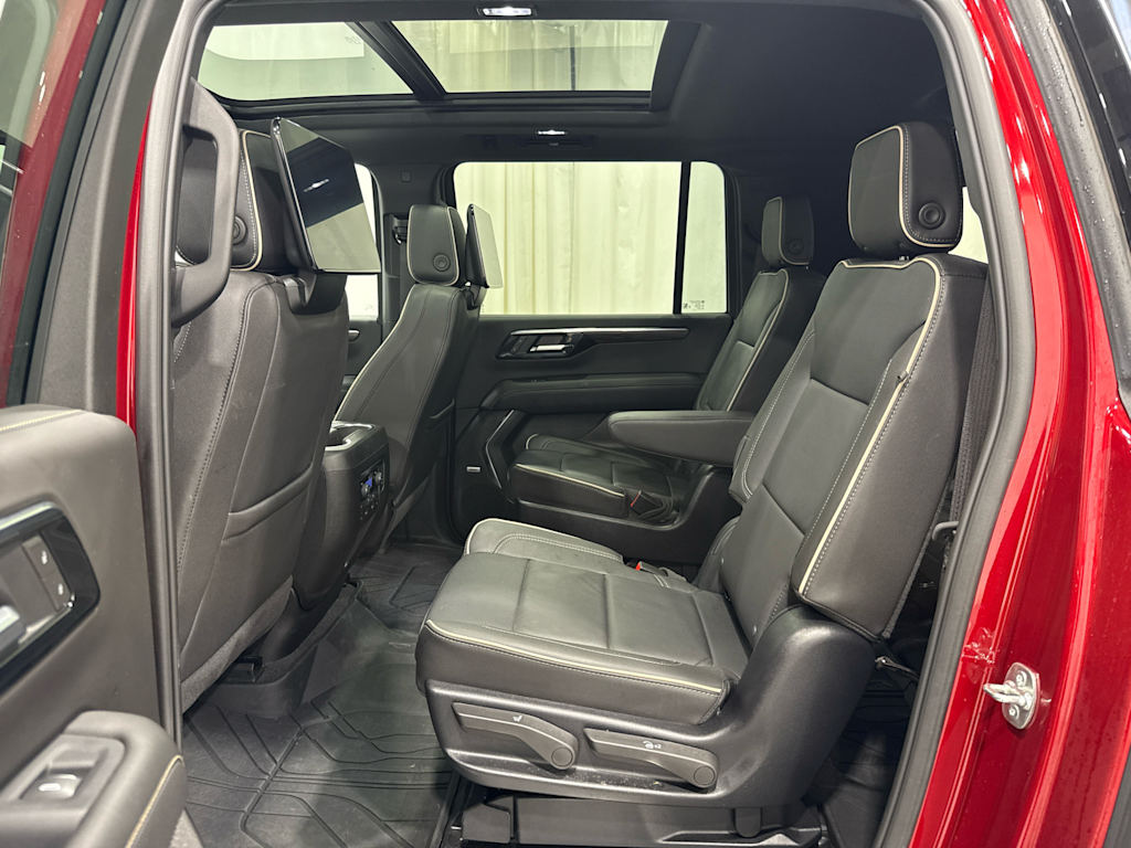 Thumbnail: 2025 Chevrolet Suburban - 11
