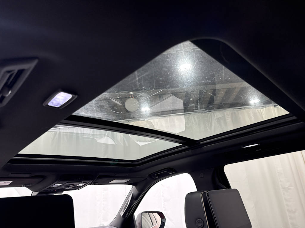 Thumbnail: 2025 Chevrolet Suburban - 22