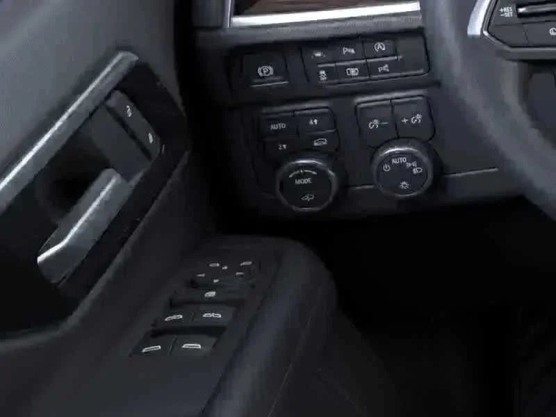 Thumbnail: 2026 Chevrolet Tahoe - 14