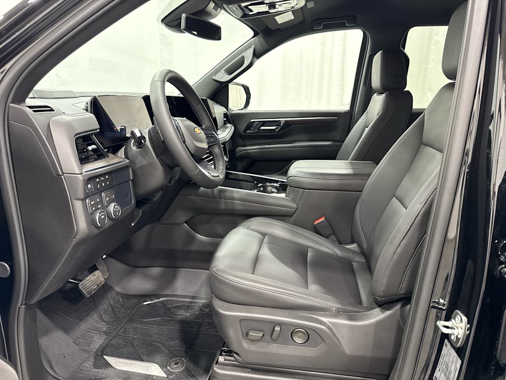 Thumbnail: 2026 Chevrolet Tahoe - 9