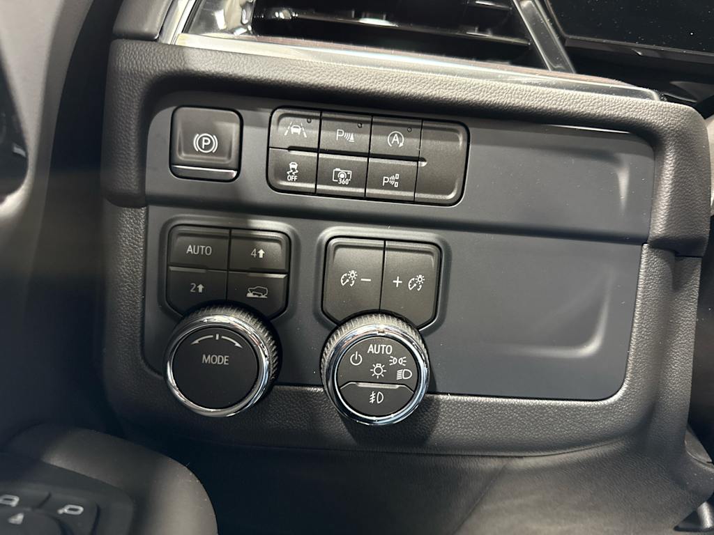 Thumbnail: 2026 Chevrolet Tahoe - 24
