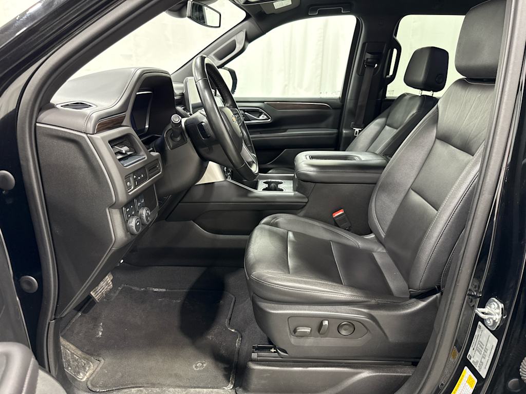 2023 Chevrolet Suburban LT - Photo 8