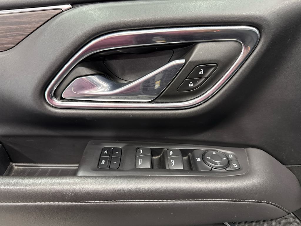 2023 Chevrolet Suburban LT - Photo 19