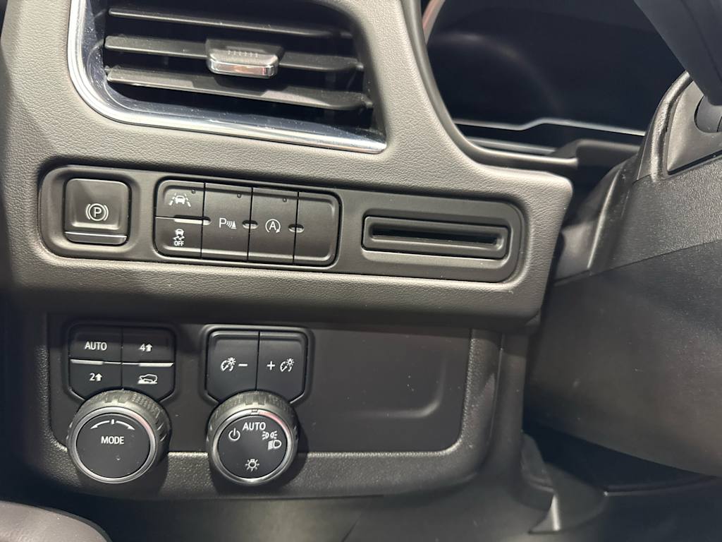 2023 Chevrolet Suburban LT - Photo 24