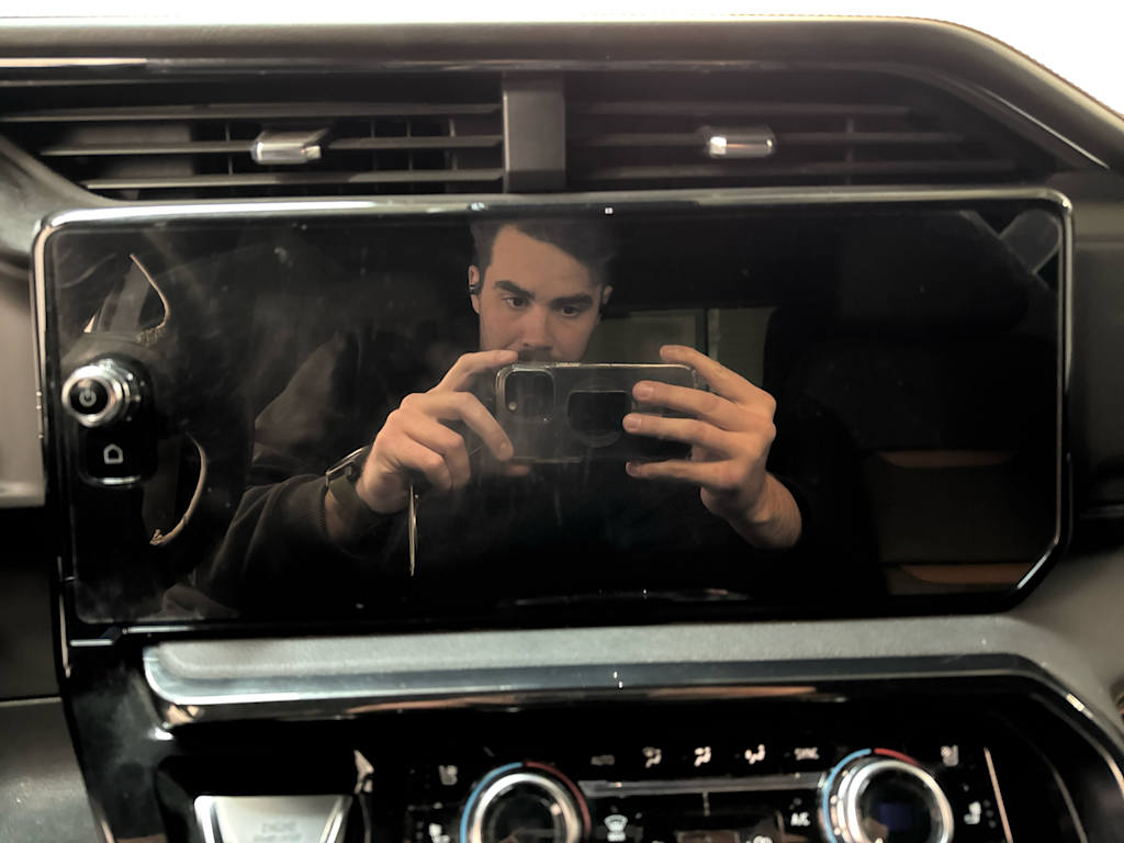 Thumbnail: 2024 GMC Sierra 2500 - 20