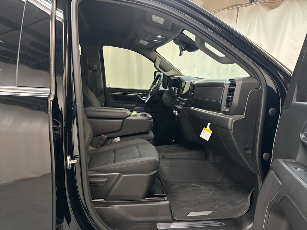 2024 GMC Sierra 2500 SLE 16