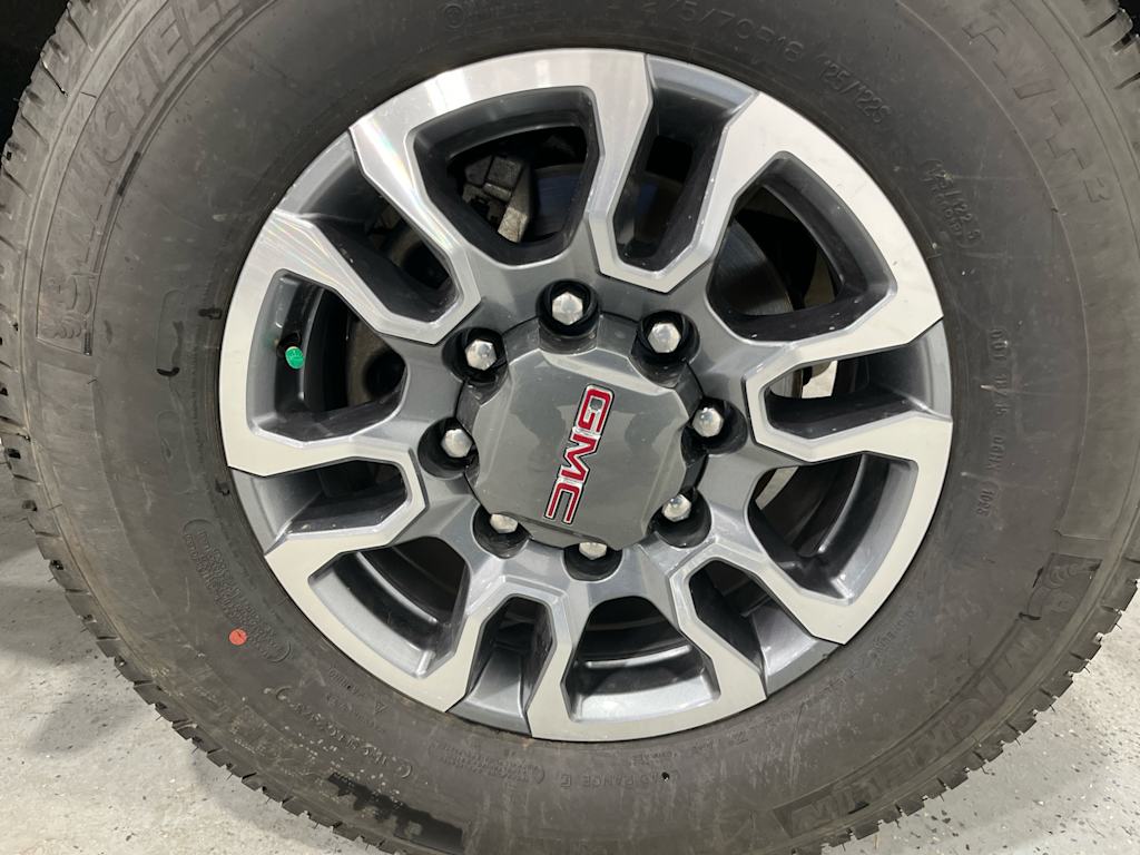 Thumbnail: 2024 GMC Sierra 3500 - 6