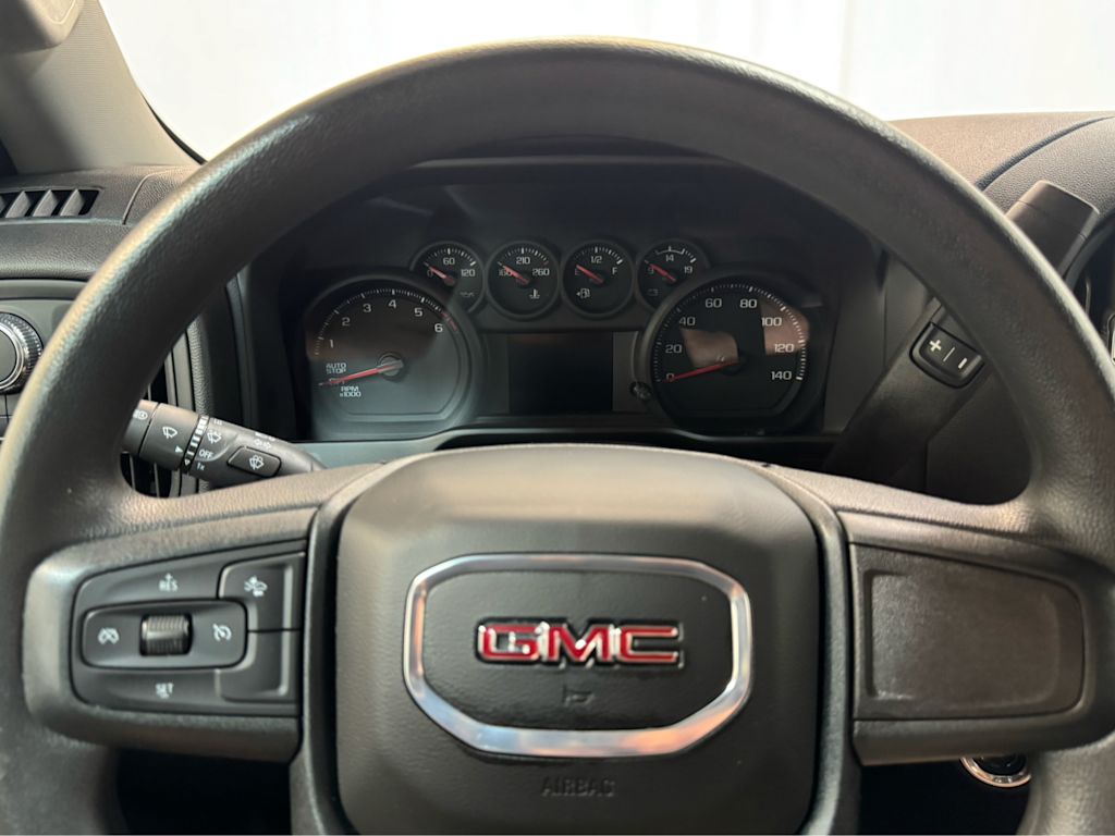 Thumbnail: 2024 GMC Sierra 1500 - 18