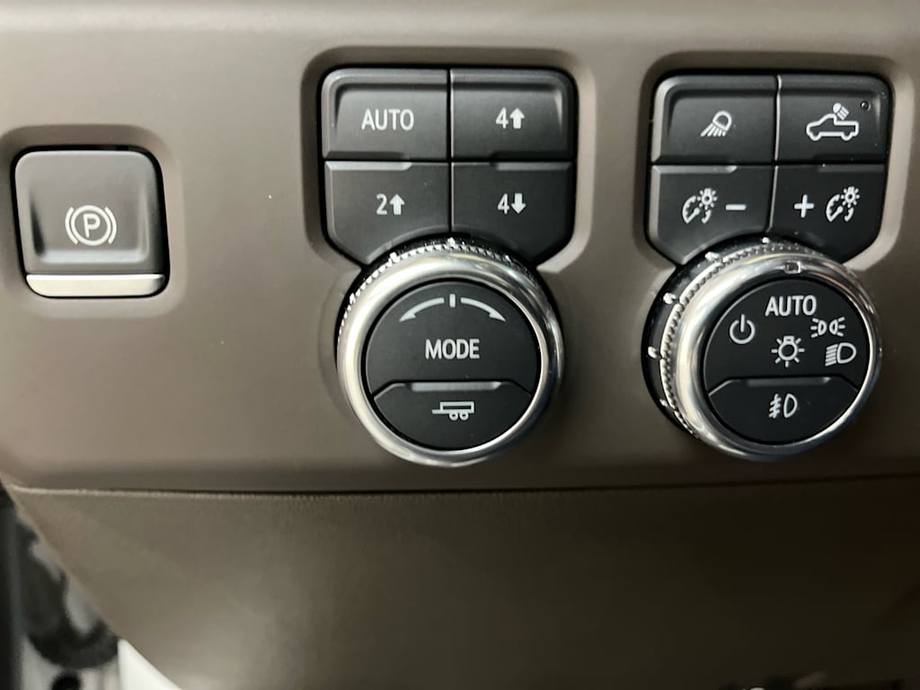 Thumbnail: 2024 GMC Sierra 1500 - 23