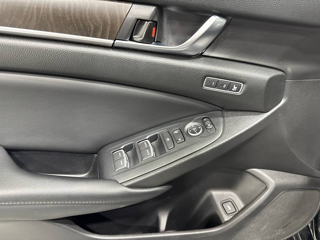 Thumbnail: 2018 Honda Accord - 22
