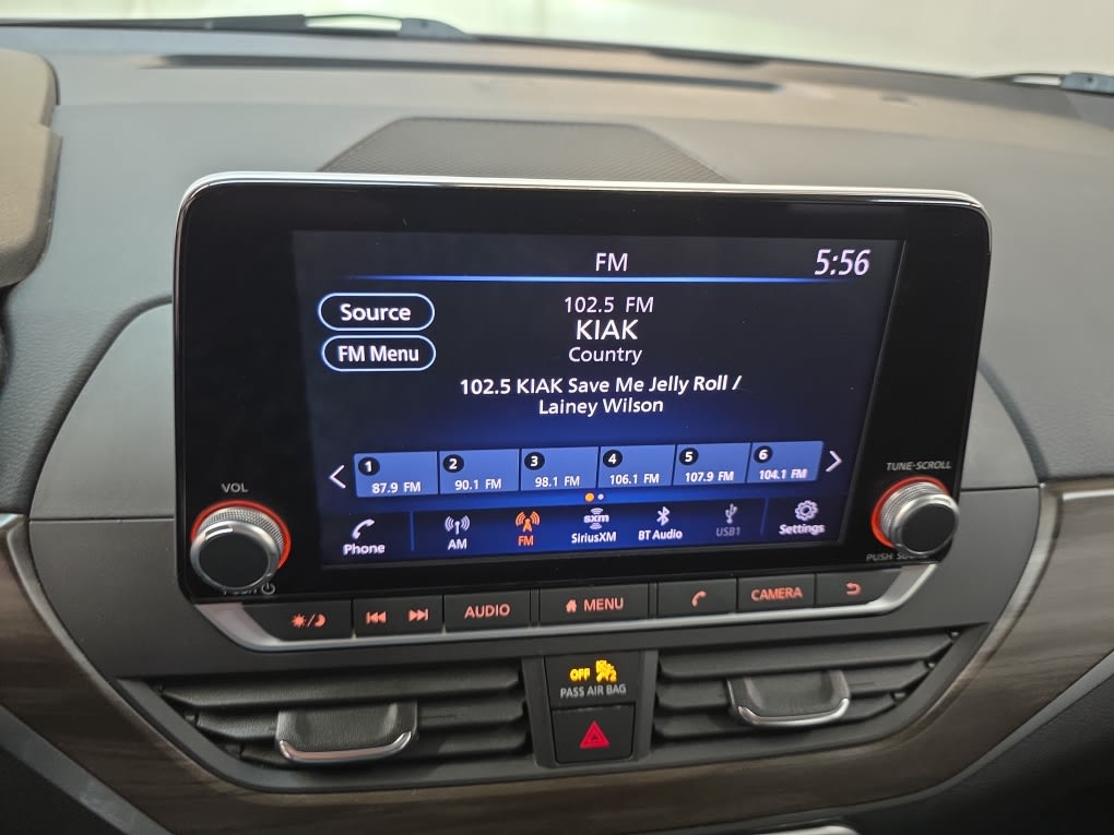 Thumbnail: 2023 Nissan Altima - 10