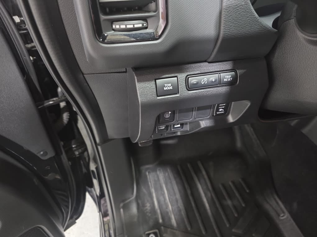 Thumbnail: 2023 Nissan Frontier - 20