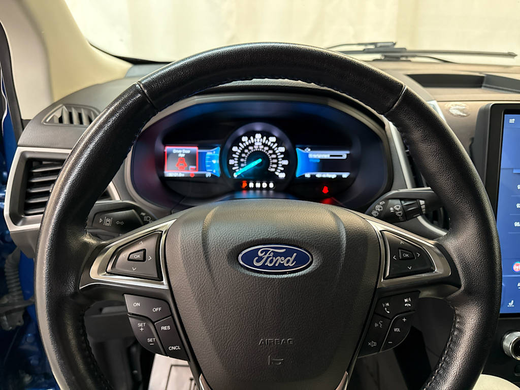 Thumbnail: 2023 Ford Edge - 2