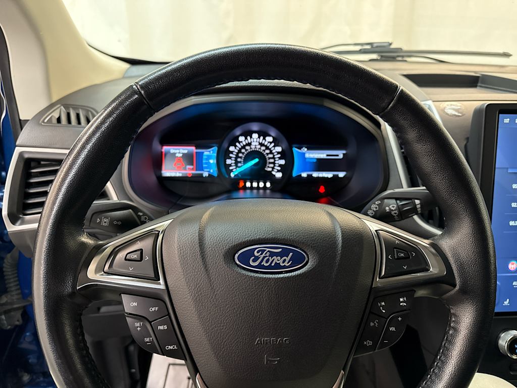 Thumbnail: 2023 Ford Edge - 7