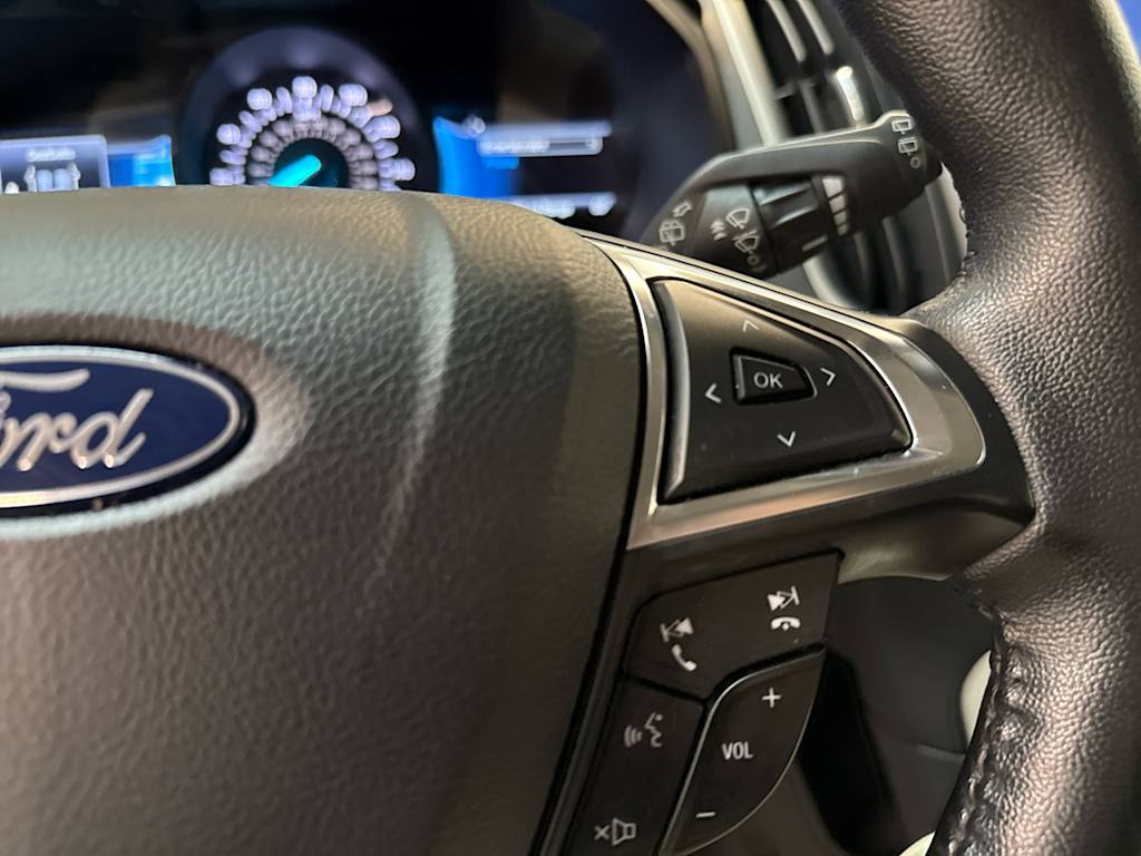 Thumbnail: 2023 Ford Edge - 18