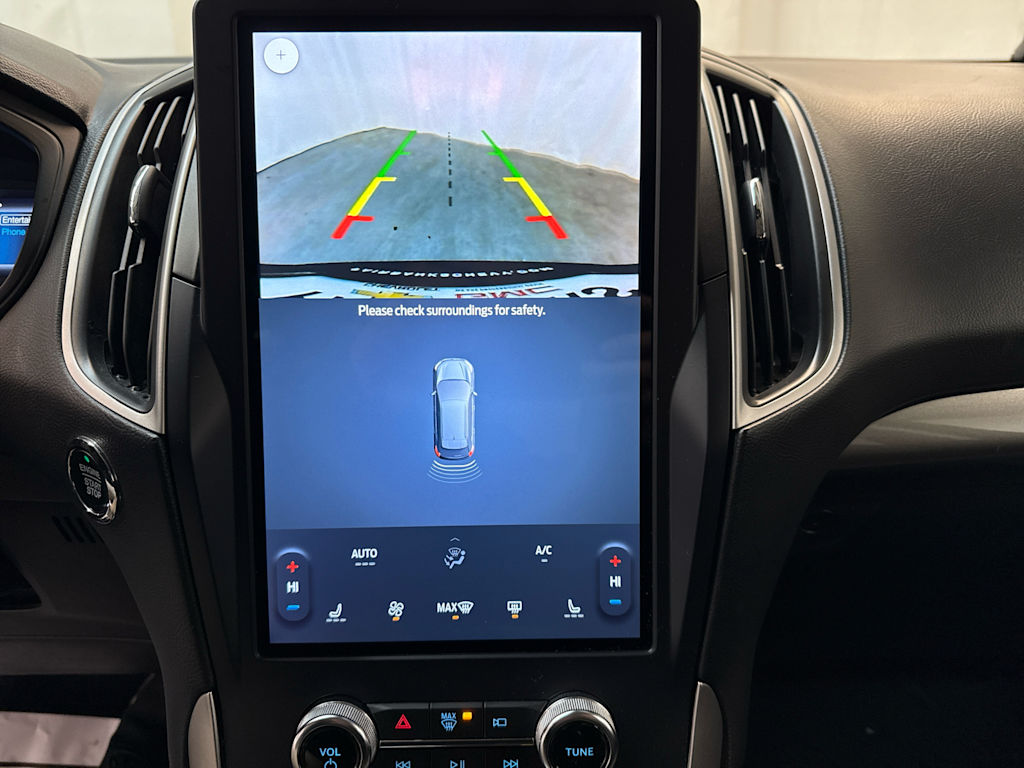 Thumbnail: 2023 Ford Edge - 21