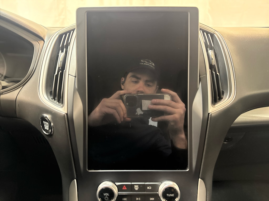 Thumbnail: 2023 Ford Edge - 8