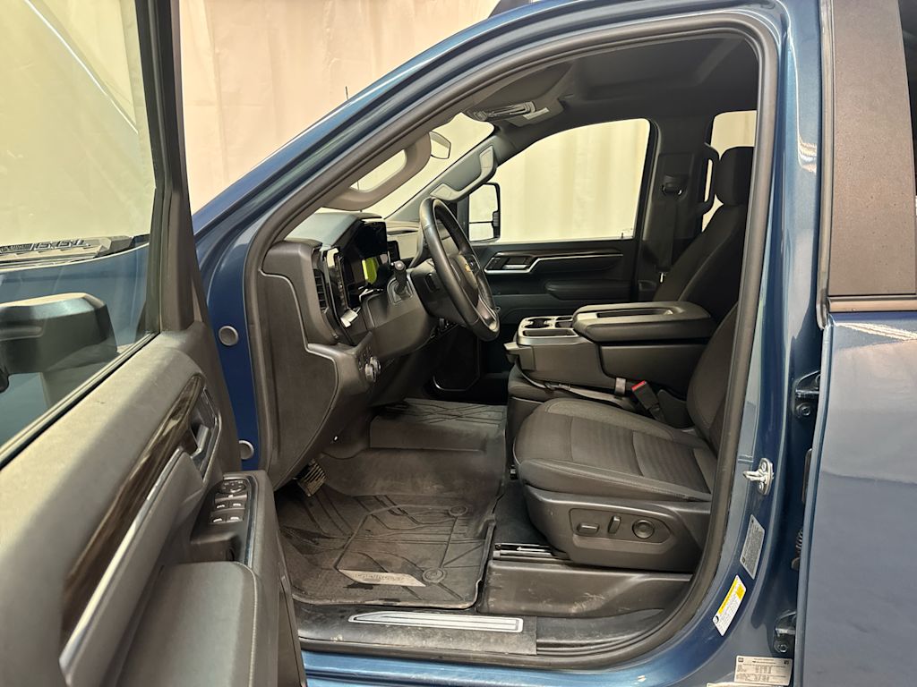 Thumbnail: 2025 Chevrolet Silverado 2500 - 8