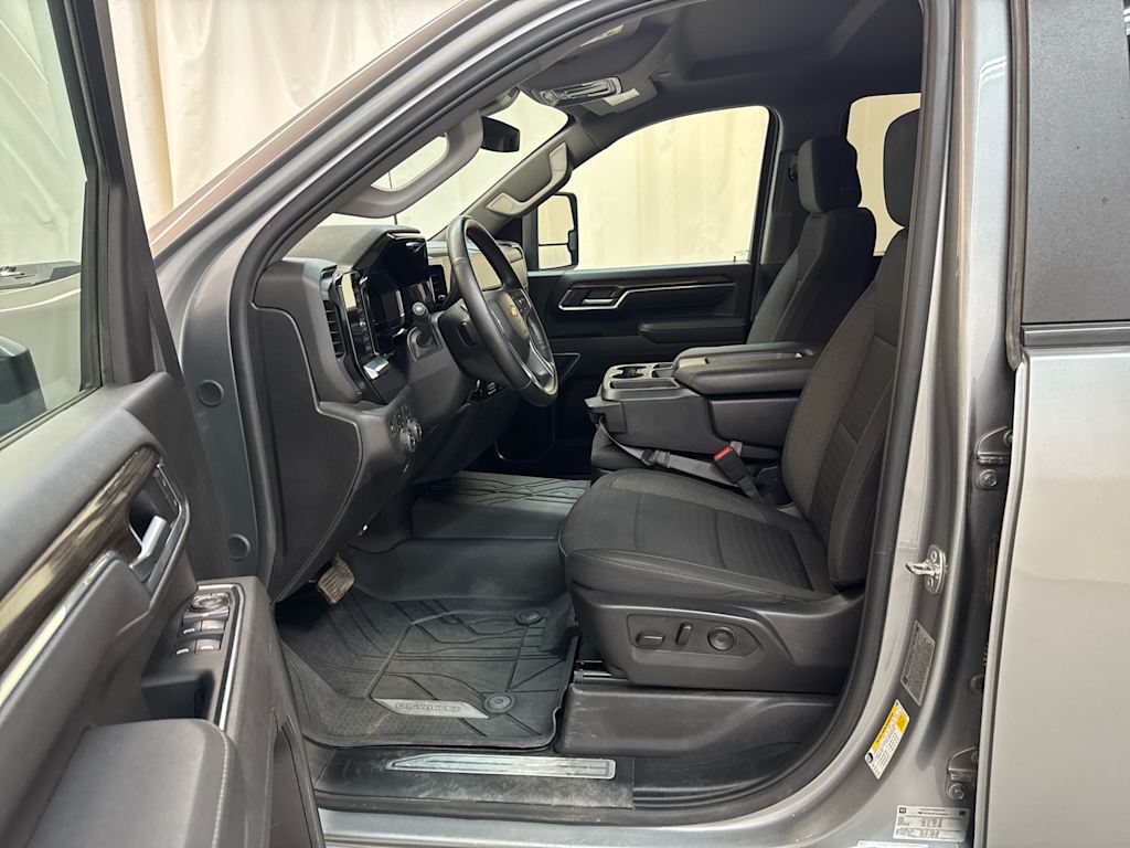 Thumbnail: 2025 Chevrolet Silverado 2500 - 8