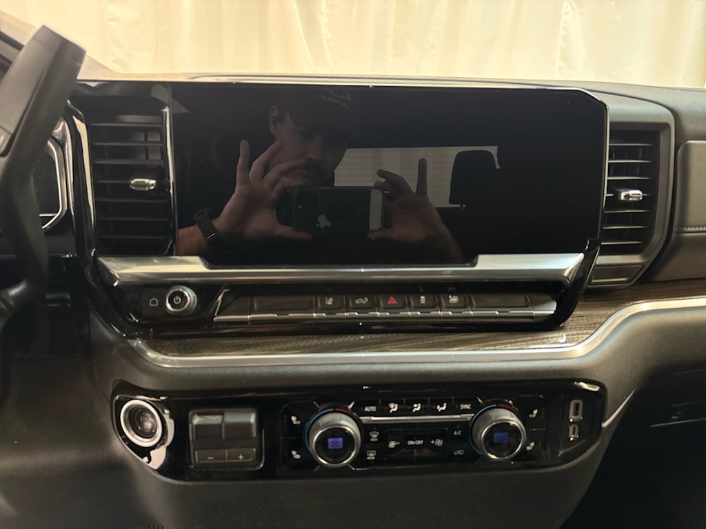 Thumbnail: 2025 Chevrolet Silverado 2500 - 10