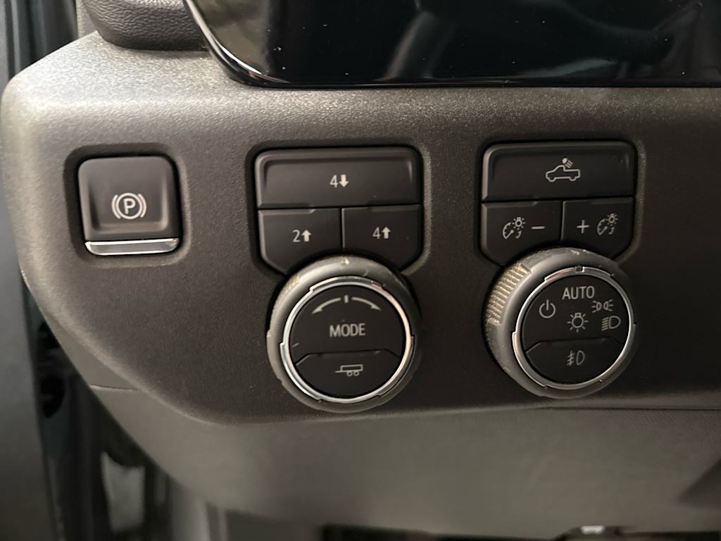 Thumbnail: 2025 Chevrolet Silverado 2500 - 18