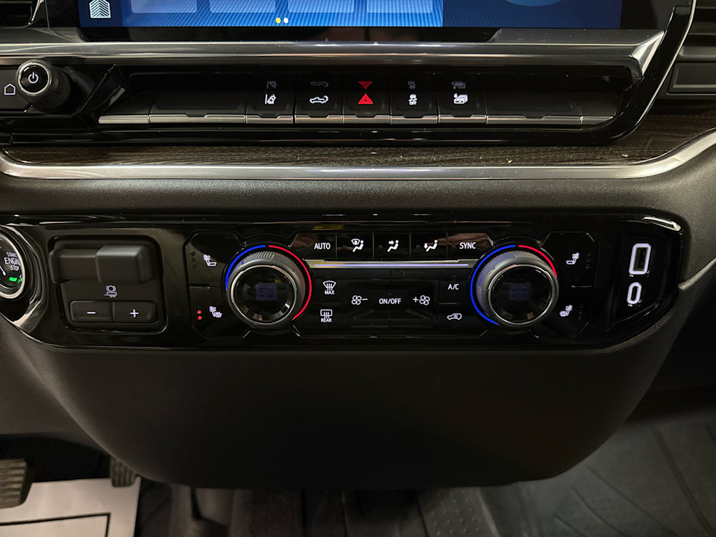 Thumbnail: 2025 Chevrolet Silverado 2500 - 21