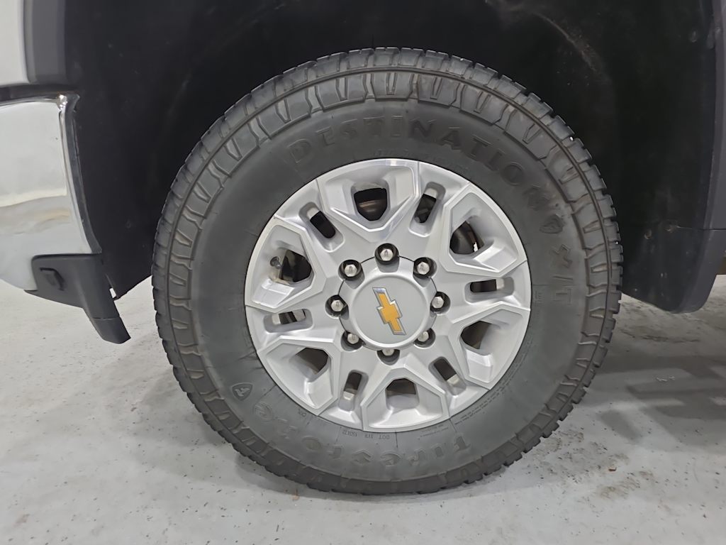 Thumbnail: 2022 Chevrolet Silverado 3500 - 6