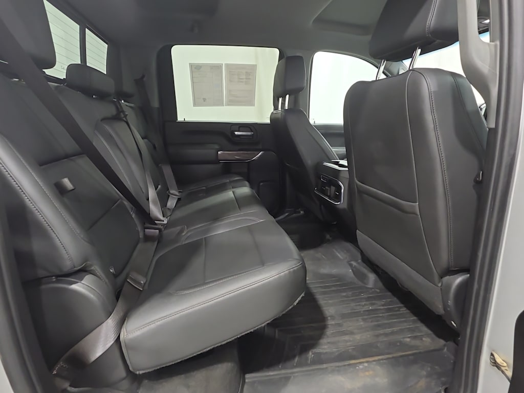 Thumbnail: 2022 Chevrolet Silverado 3500 - 16