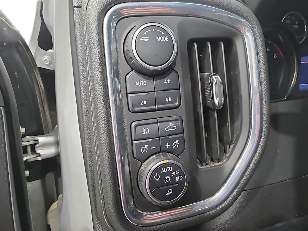 Thumbnail: 2022 Chevrolet Silverado 3500 - 19