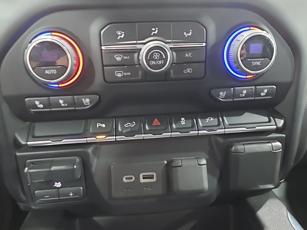 Thumbnail: 2022 Chevrolet Silverado 3500 - 23