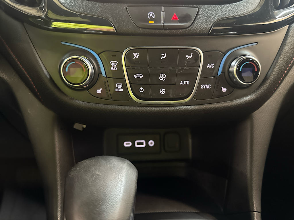 Thumbnail: 2022 Chevrolet Equinox - 26