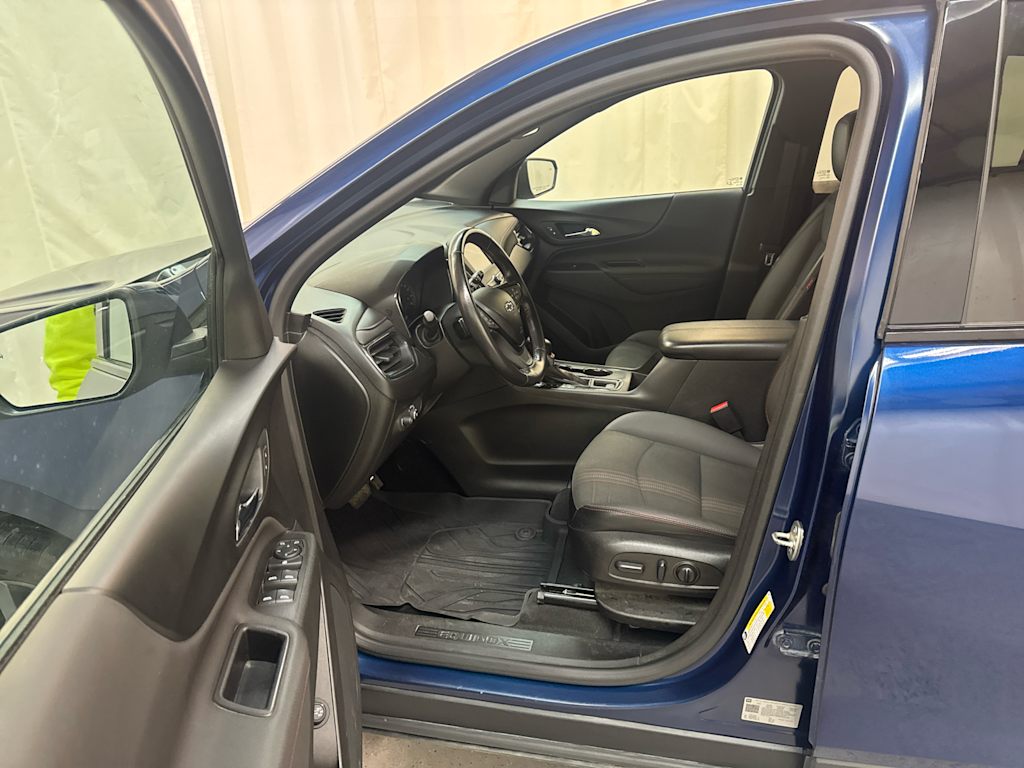 Thumbnail: 2022 Chevrolet Equinox - 8