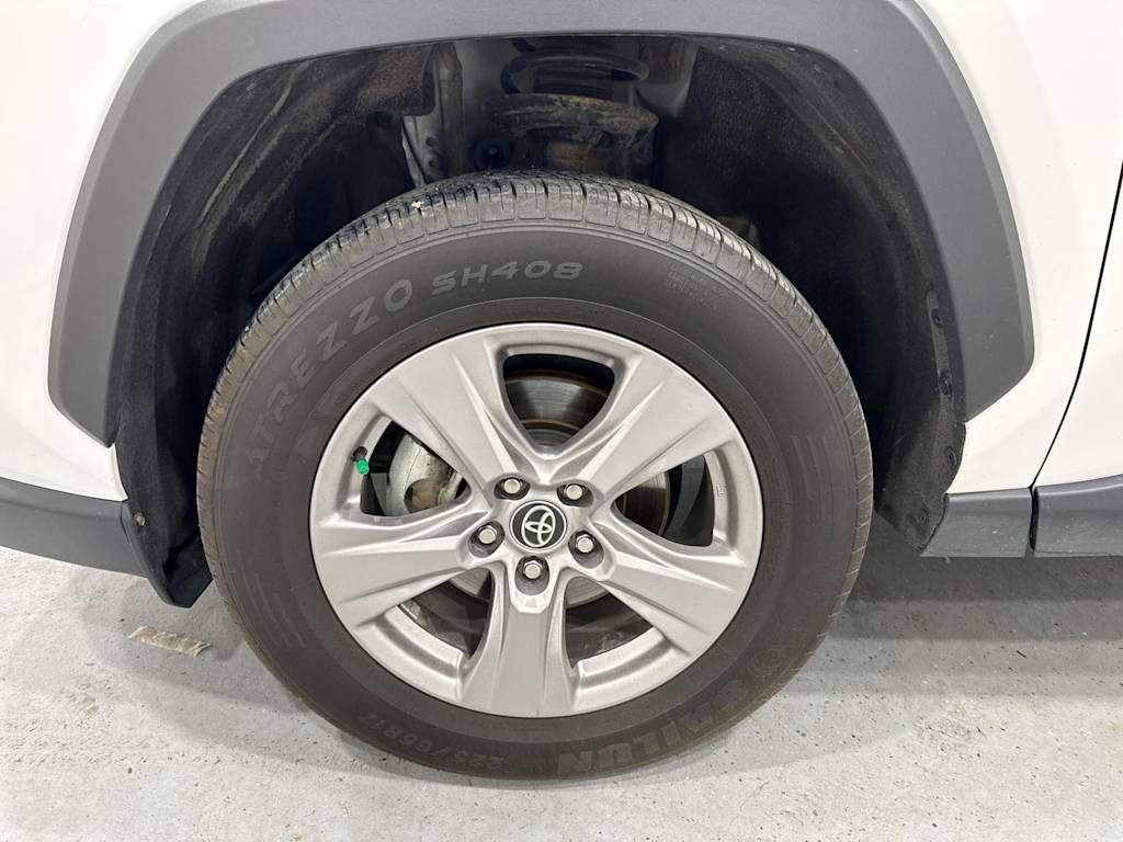Thumbnail: 2023 Toyota RAV4 - 18