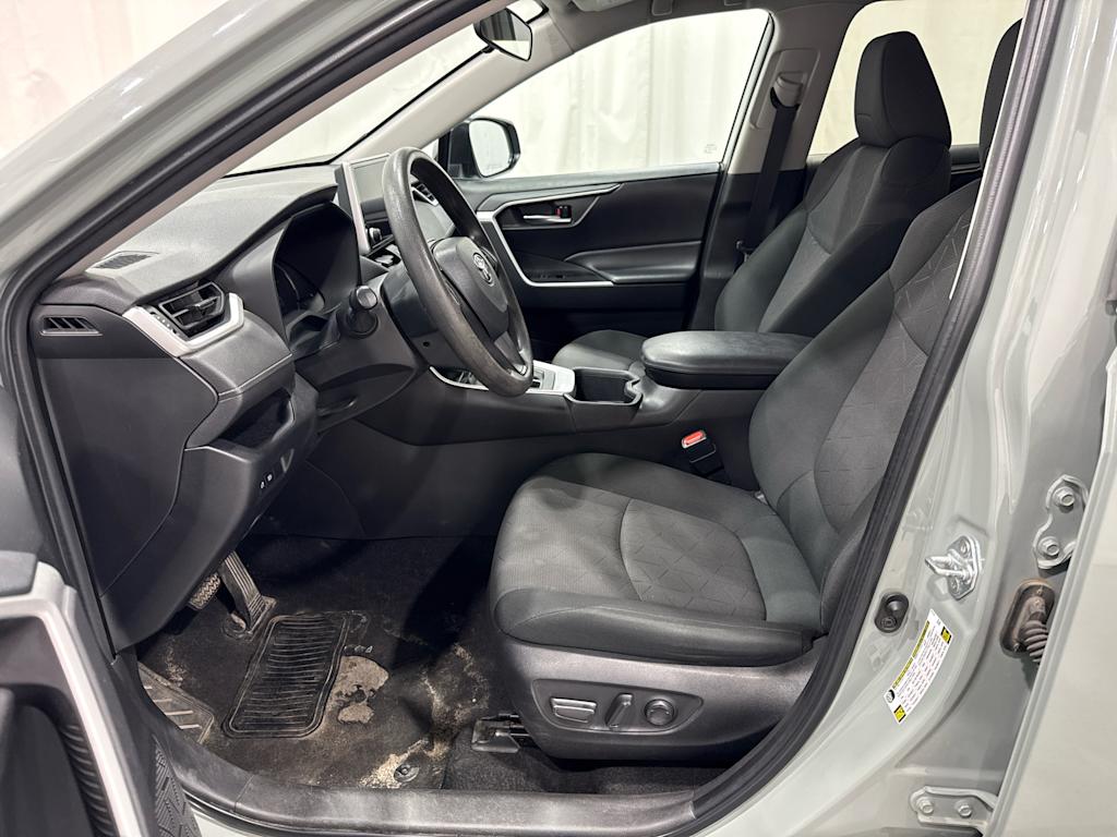 Thumbnail: 2023 Toyota RAV4 - 9