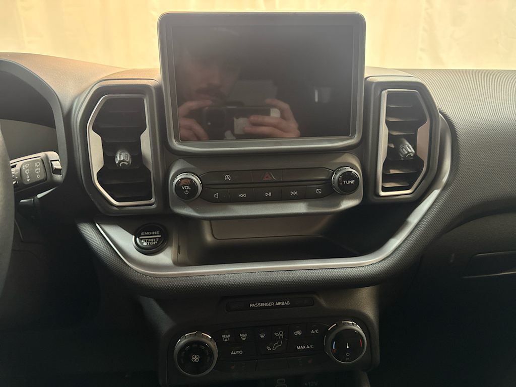 Thumbnail: 2023 Ford Bronco Sport - 8