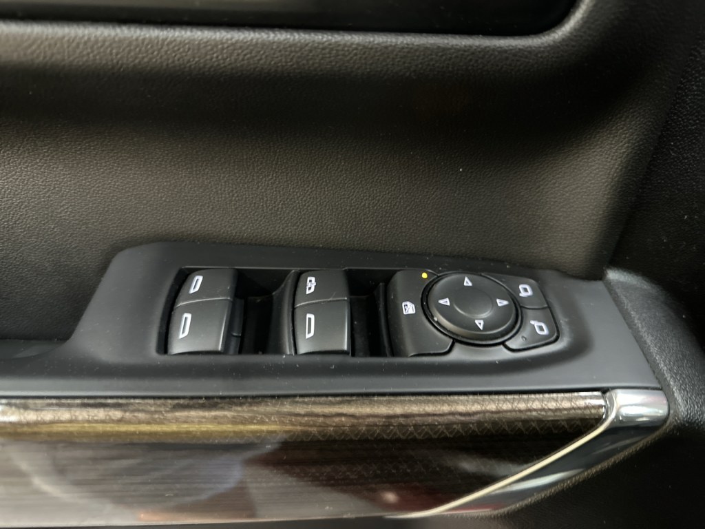 Thumbnail: 2021 Chevrolet Silverado 1500 - 23