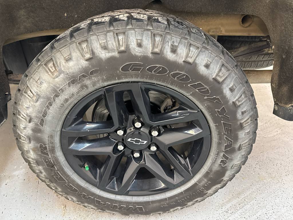 Thumbnail: 2021 Chevrolet Silverado 1500 - 18