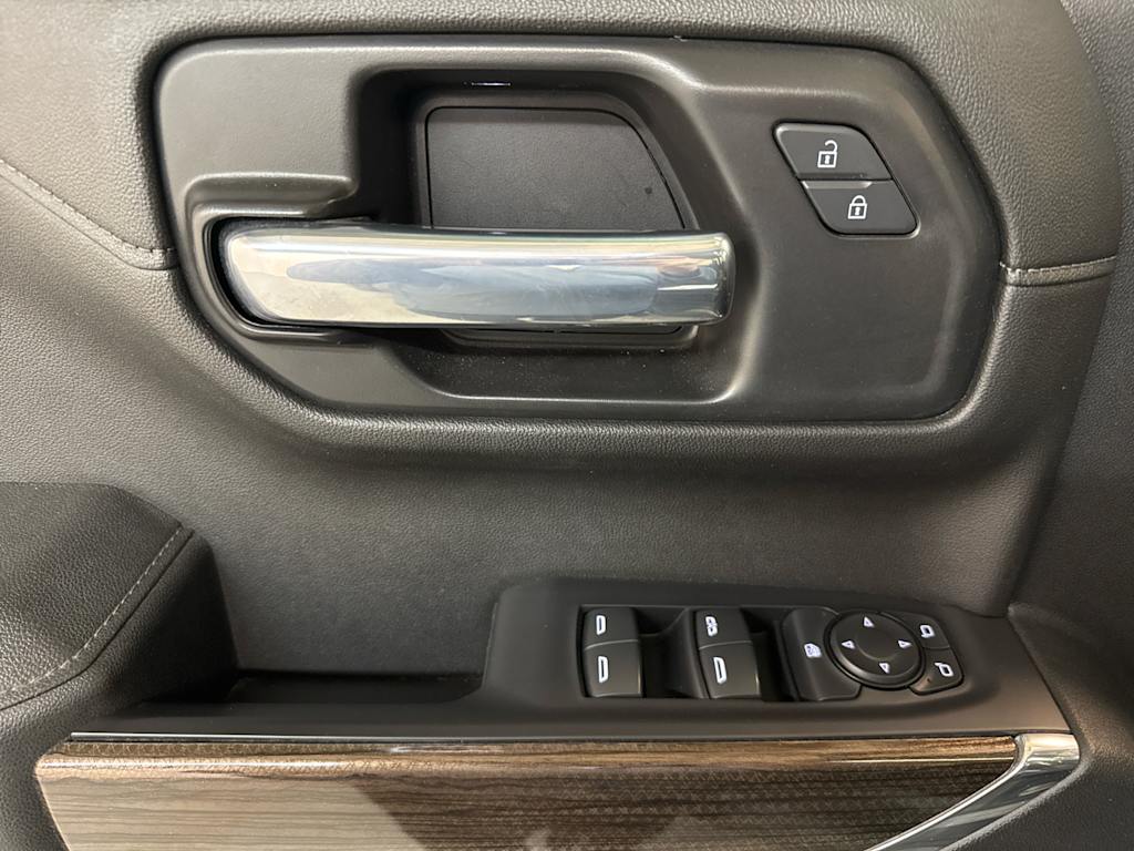 Thumbnail: 2021 Chevrolet Silverado 1500 - 20