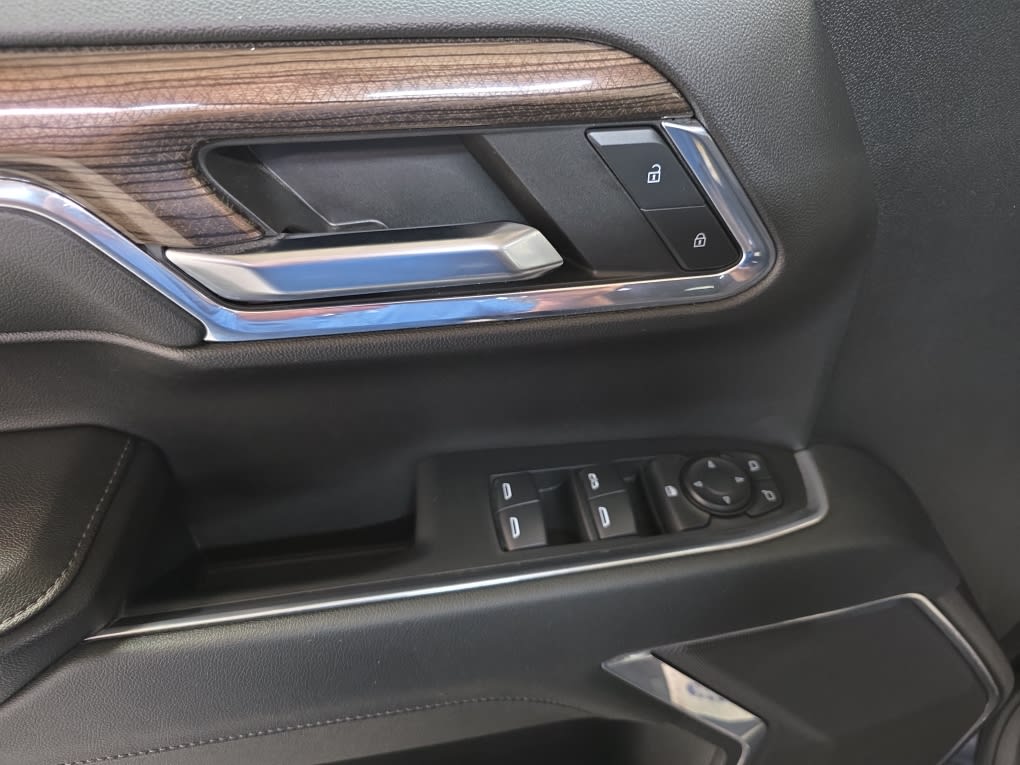 Thumbnail: 2023 Chevrolet Silverado 1500 - 19