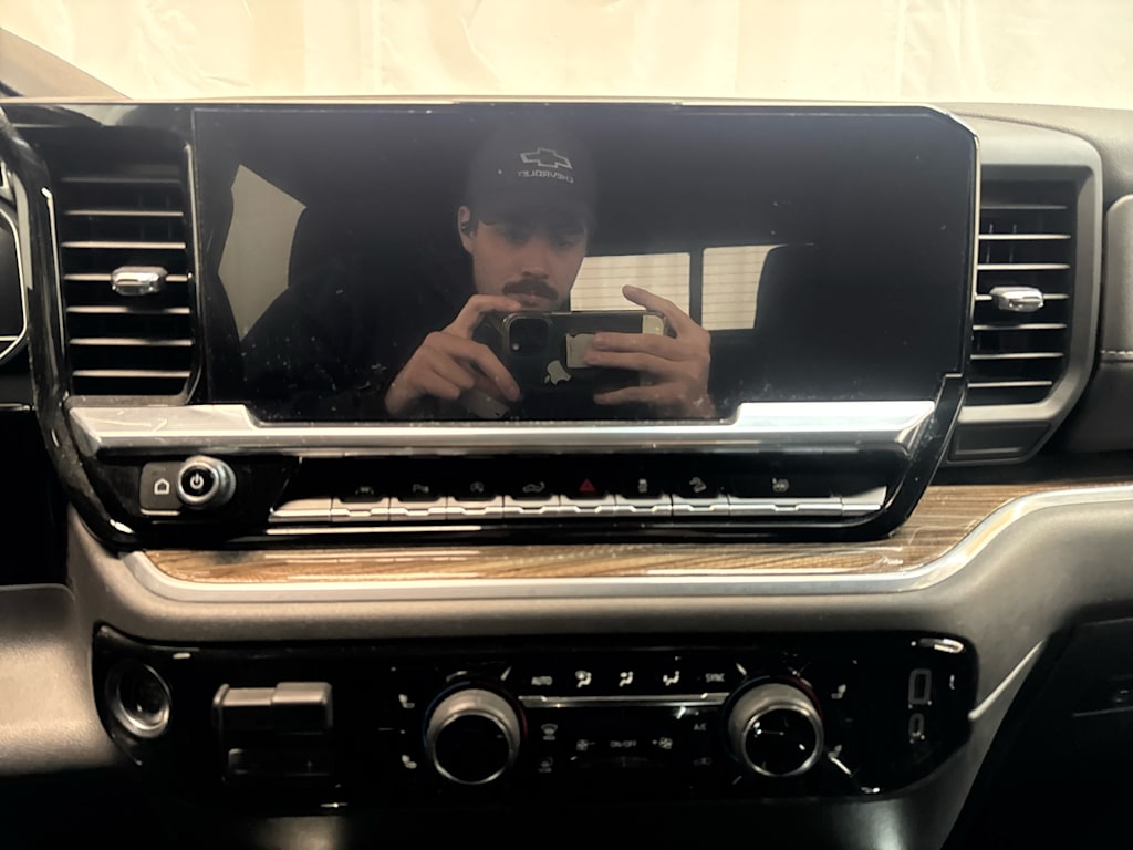 Thumbnail: 2022 Chevrolet Silverado 1500 - 10