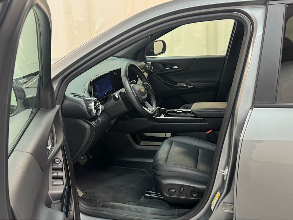 Thumbnail: 2025 Chevrolet Equinox - 8