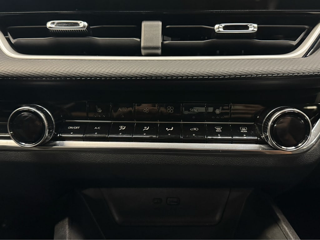 Thumbnail: 2025 Chevrolet Equinox - 21