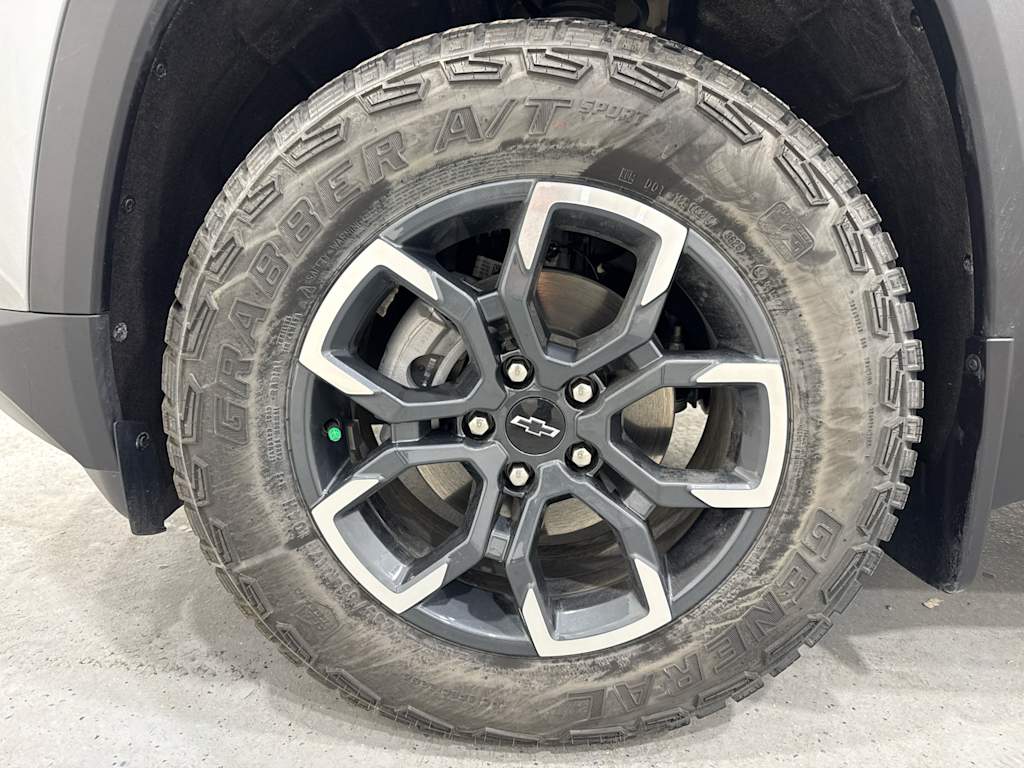 Thumbnail: 2026 Chevrolet Equinox - 17