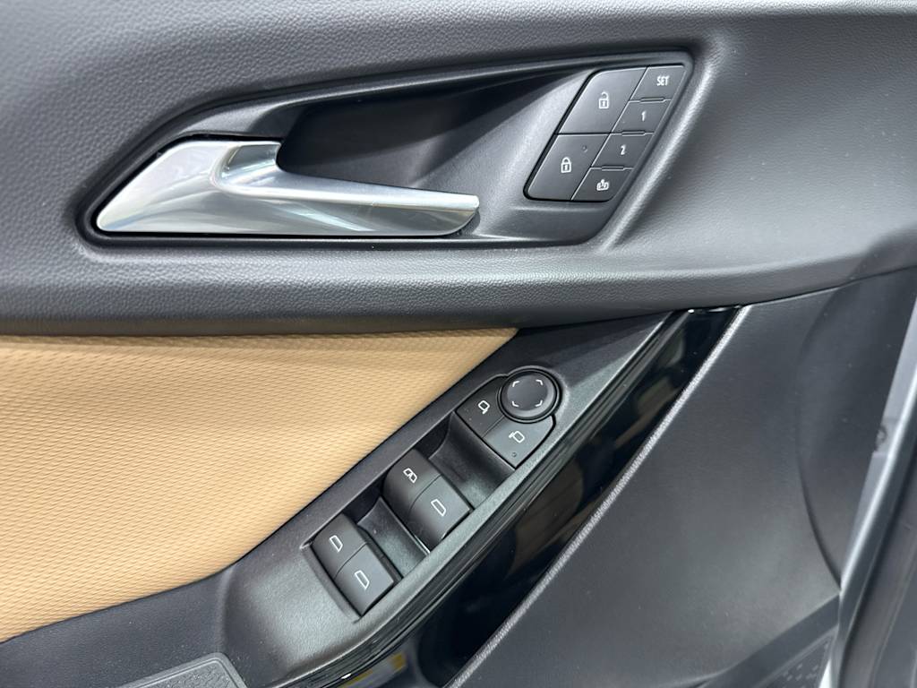 Thumbnail: 2026 Chevrolet Equinox - 19