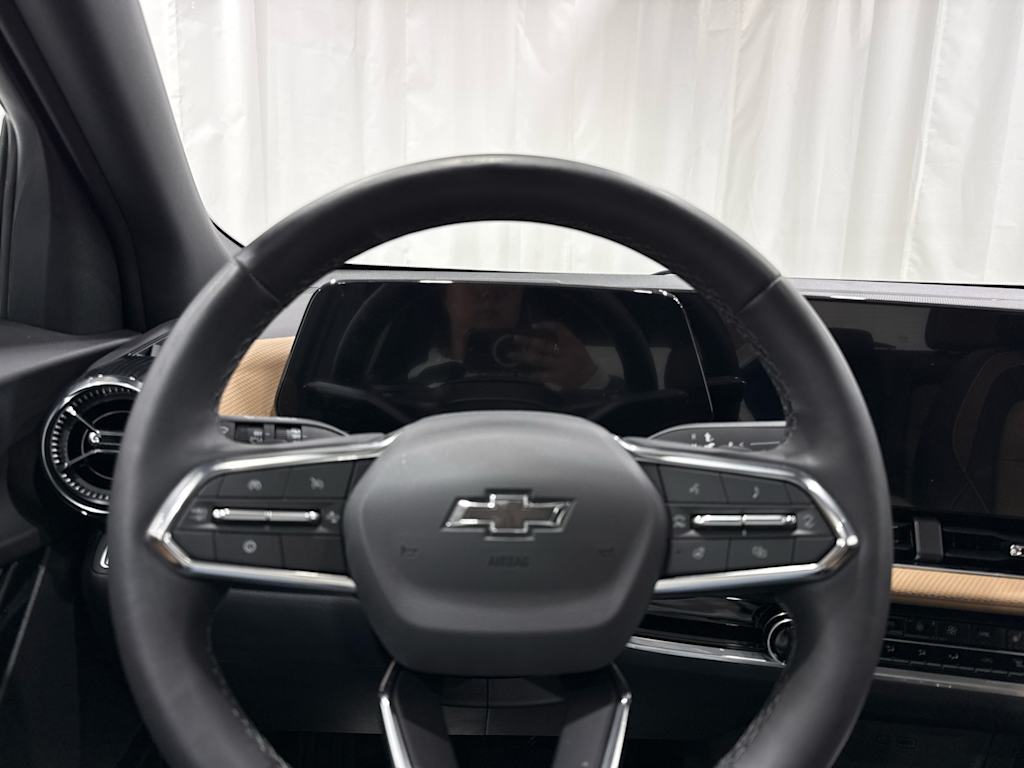 Thumbnail: 2026 Chevrolet Equinox - 2